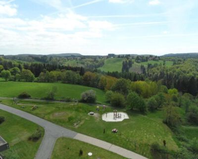 Ferienapartment mit Schwimmbad und Bergblick