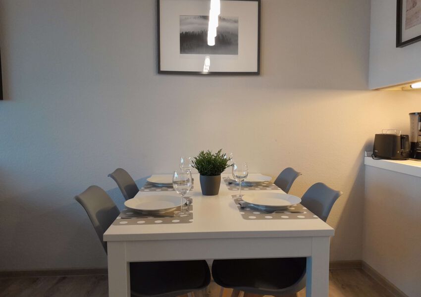 Apartment 574